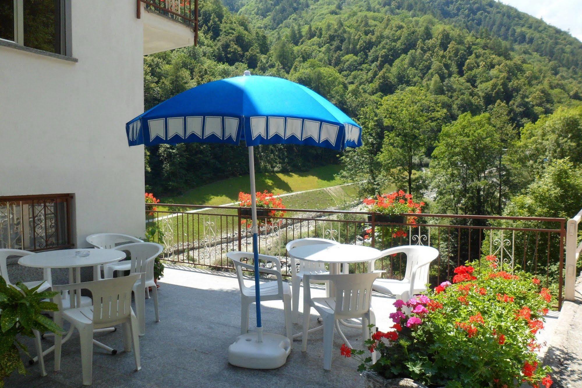 Albergo Ristorante Regina Bognanco Exterior foto